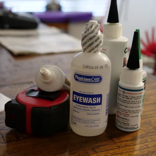 PhysiciansCare by First Aid Only 7-006 Eye Wash Solution, 4 oz - Product Imagery