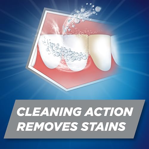 Aquafresh Extreme Clean Whitening Action Fluoride Toothpaste, - Product Imagery