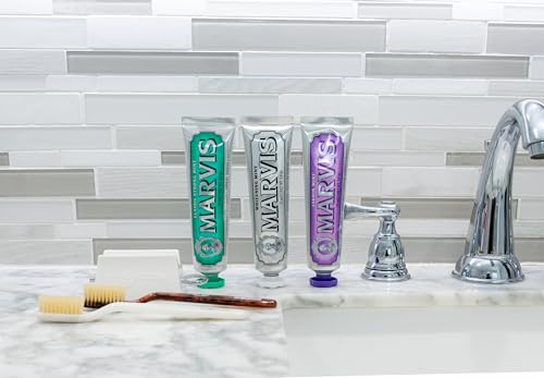 Marvis Jasmin Mint Toothpaste - Product Imagery