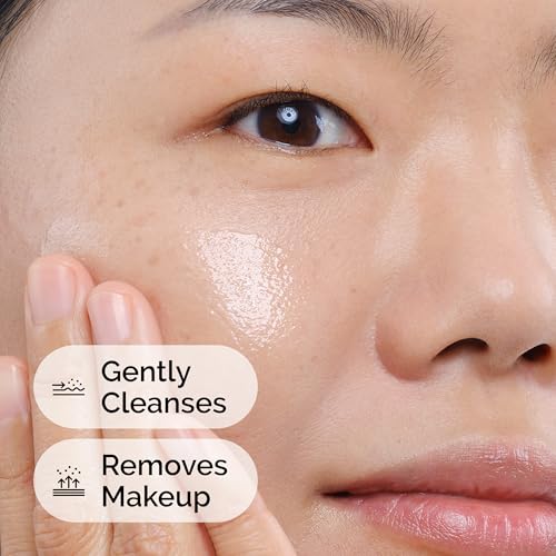 The Ordinary Skincare Essentials Travel Set: Squalane Cleanser & - Product Imagery