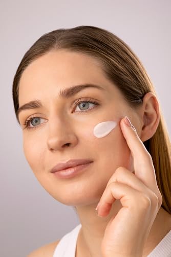 Medik8 Crystal Retinal 1 - Firming, Advanced Skin Retinaldehyde - Product Imagery