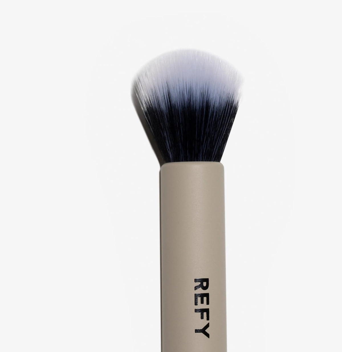 REFY Face Set + Duo Brush – close-up detail in black