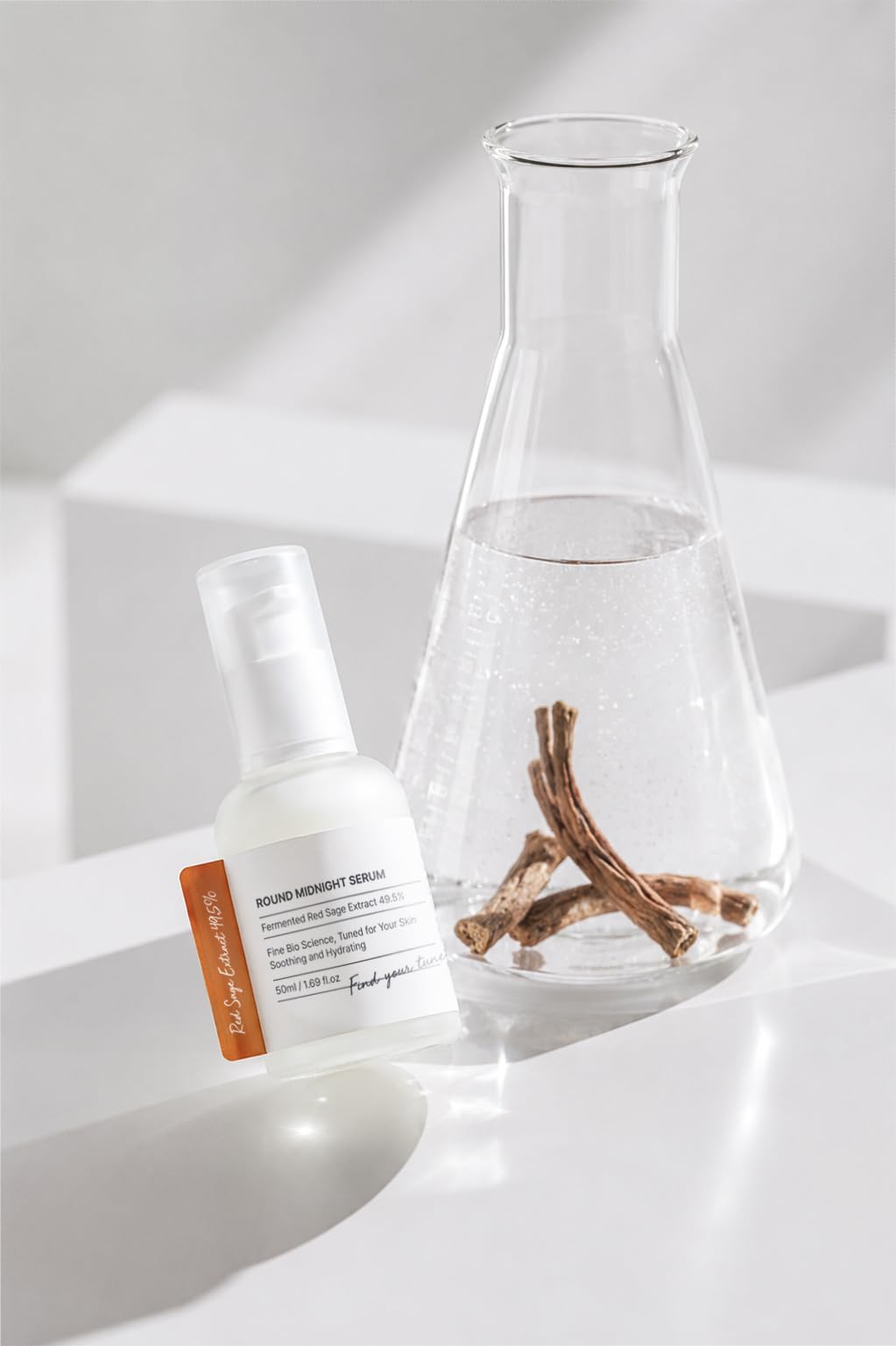 DermaTune Korean Hydrating Serum for Dry & Sensitive Skin, Fragrance Free – close-up detail