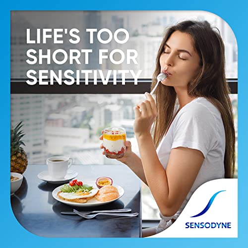 Sensodyne Complete Protection Extra Fresh Toothpaste, 3.4 oz - Product Imagery