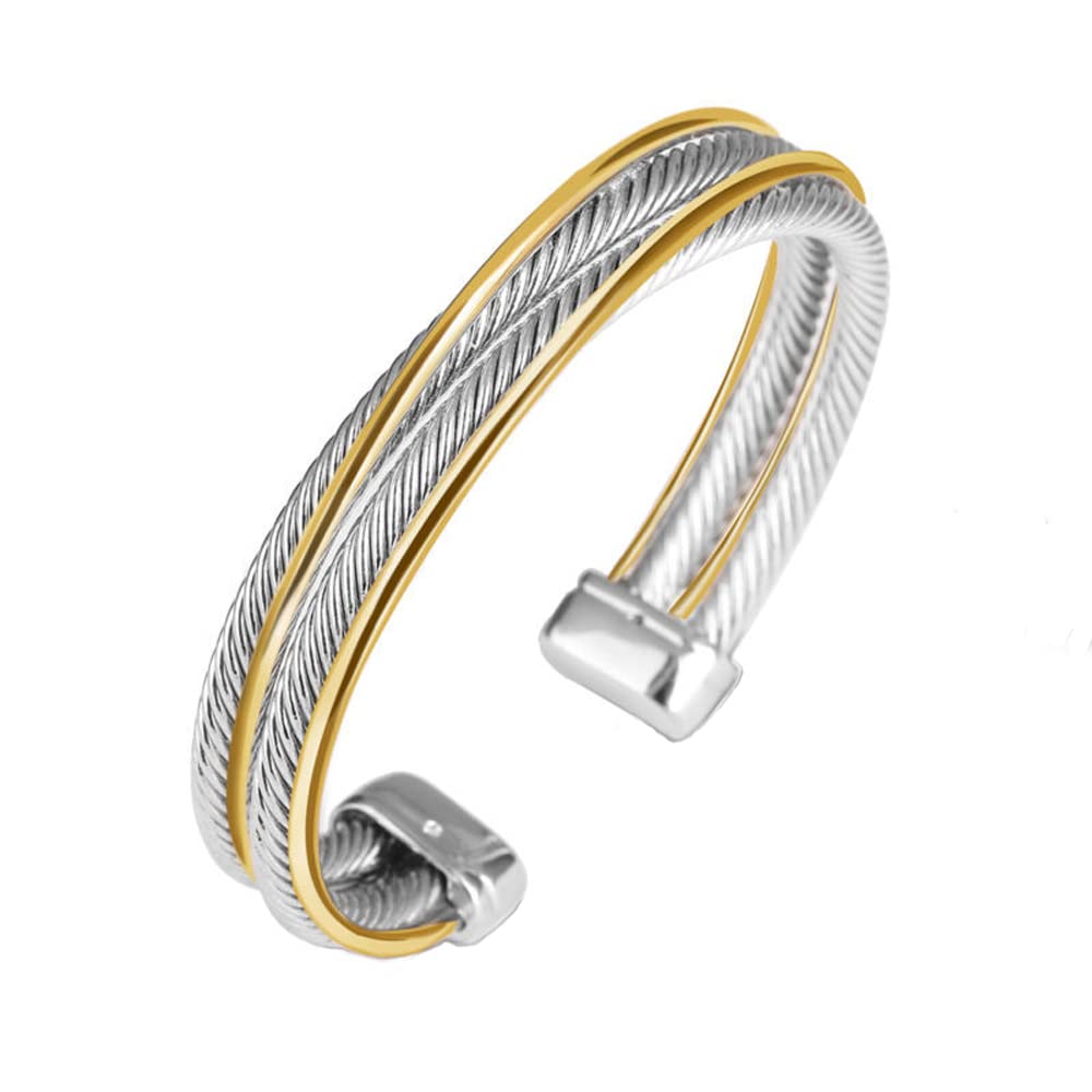 UNY JEWEL – Cuff on display