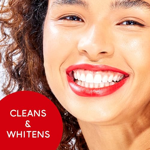 Colgate Optic White Pro Series Charcoal Toothbrushes, Adult Soft - Product Imagery