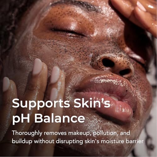 Bigger Than Beauty Hydrating Gel Cleanser & Makeup Remover - Product Imagery