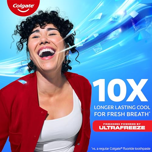 Colgate MaxFresh Fluoride Toothpaste, Clean Mint, 4 Pack, 6.3 oz - Product Imagery