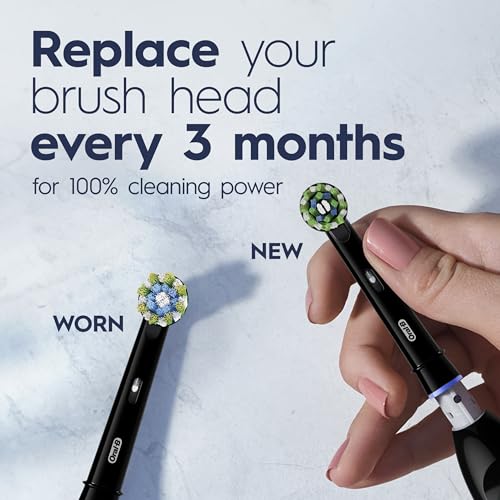 Oral-B Pro 100 CrossAction, Battery Powered Toothbrush, Black, 1 - Product Imagery