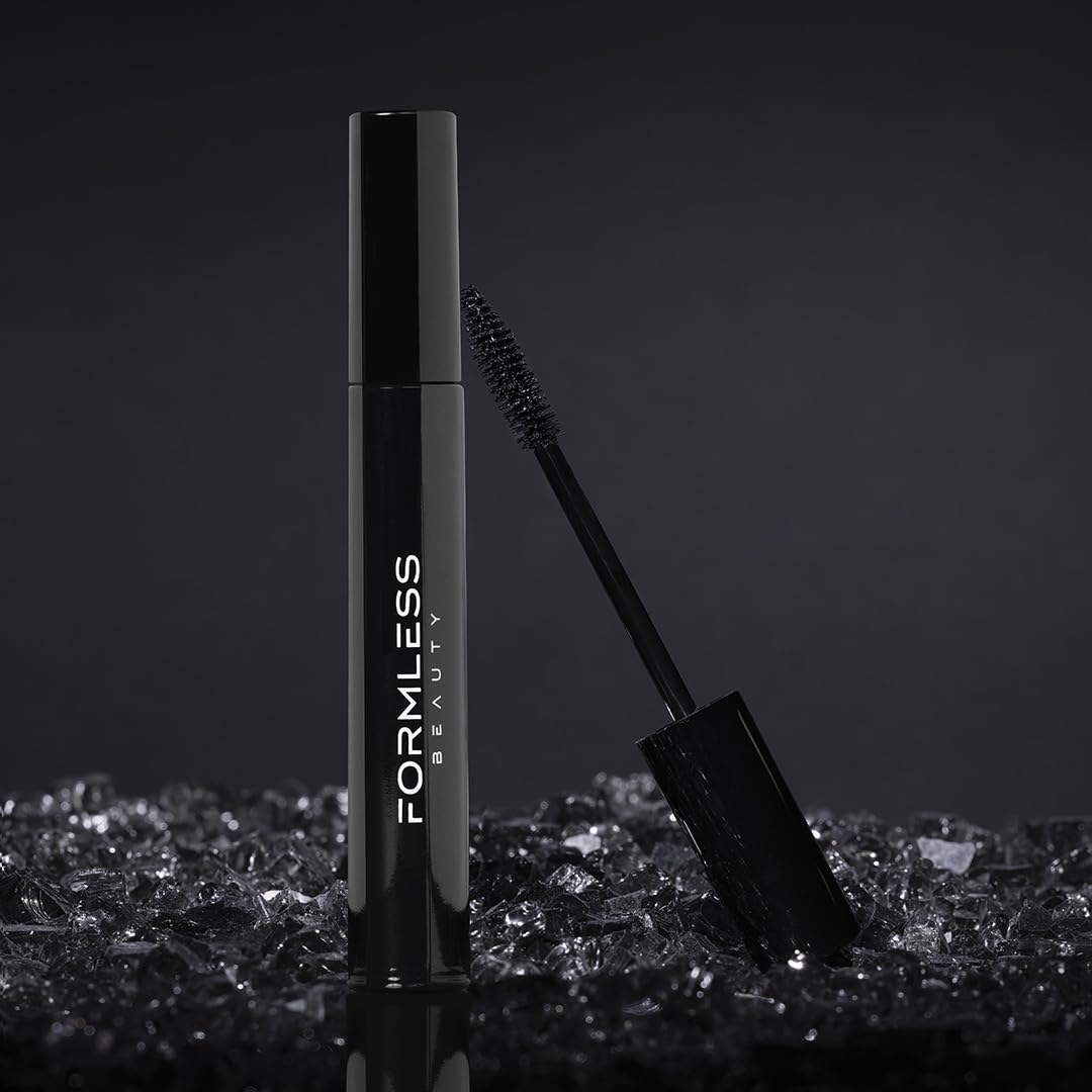 Formless Beauty by Jenny McCarthy Elevate Mascara, EWG Verified, Black – close-up detail in Black