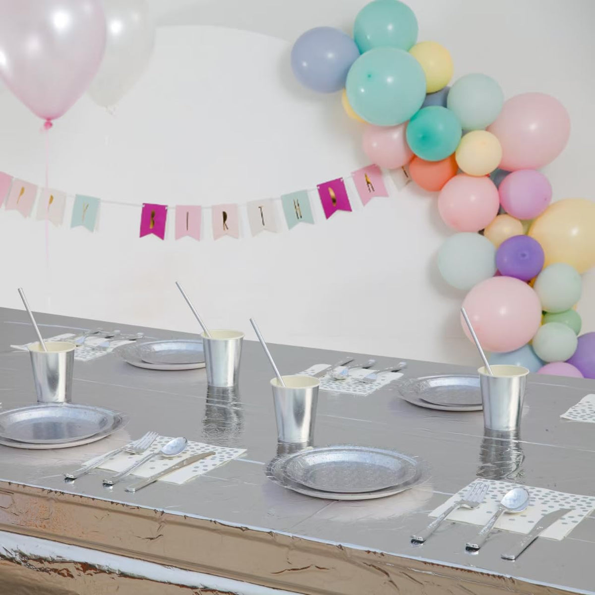 Zyzyphor 201-piece disposable party tableware set with paper plates, cups, napkins, straws, tablecloths, plastic knives,