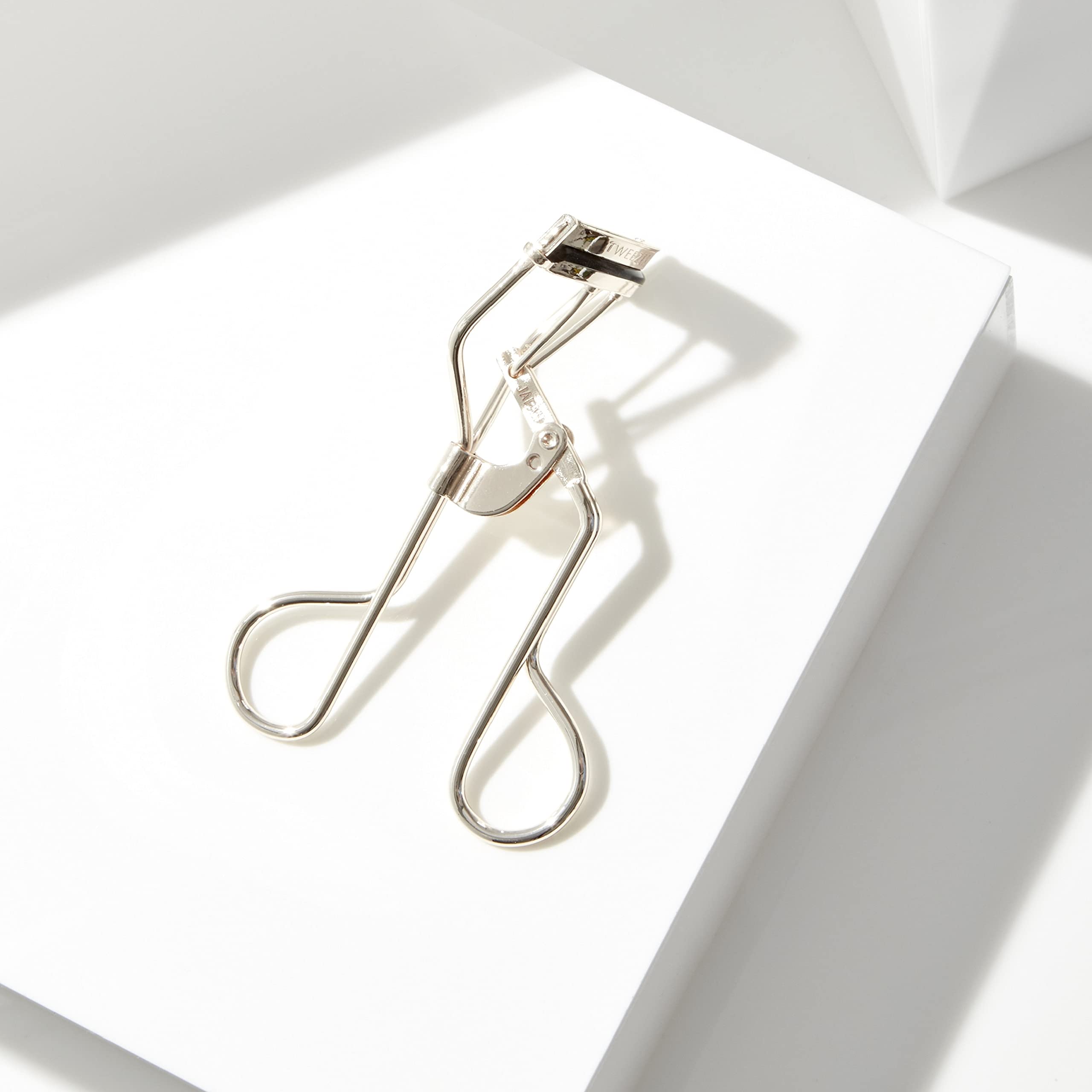 Tweezerman Curl 38 Eyelash Curler for Almond Shaped Eyes Rose Gold