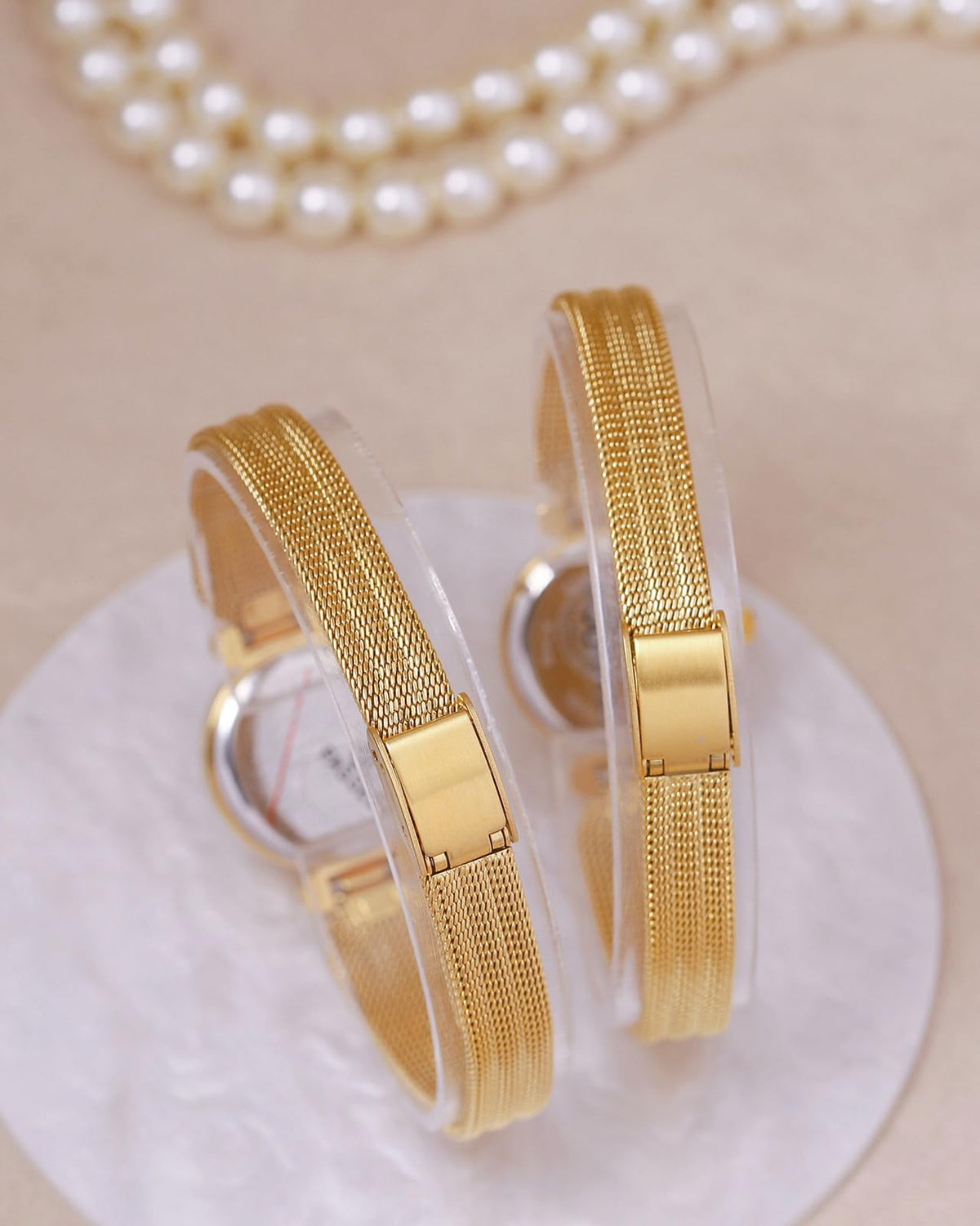 BESTKANG Fashion Simple Women's Quartz Watch Stainless Steel Mesh Strap Elegant Ladies Wrist Watch – back view and speci
