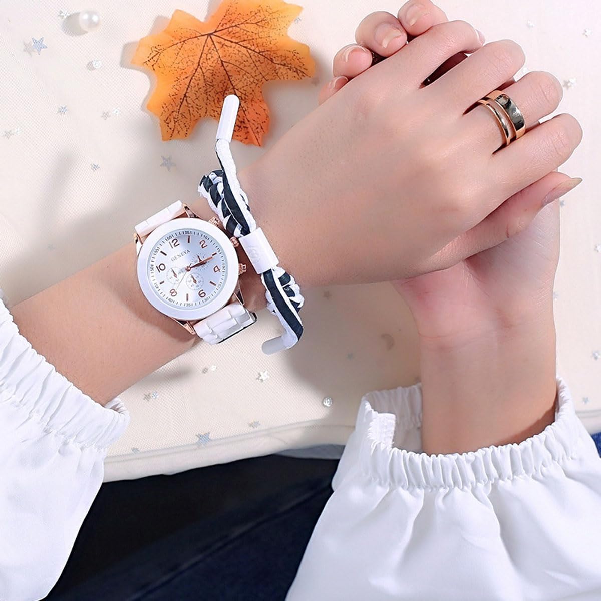 CdyBox Wholesale 10 Assorted Women Men Silicone Casual Watch Quartz Wristwatch Candy Color – close-up detail