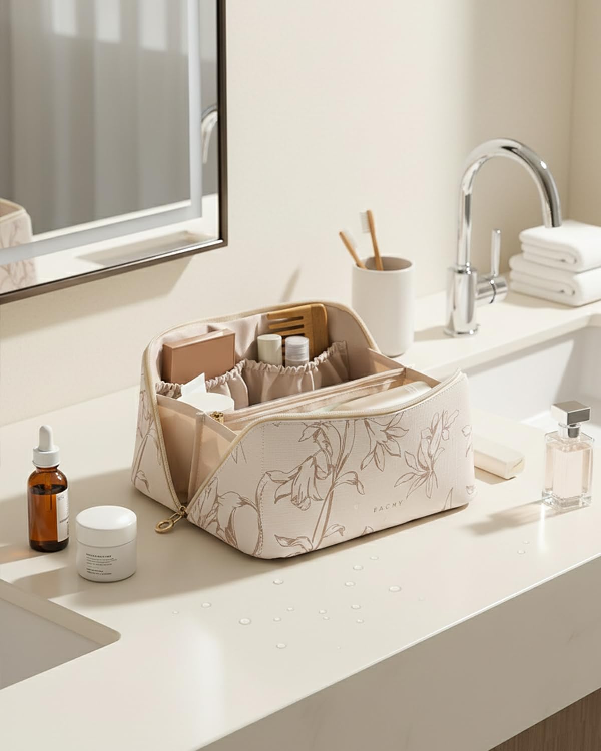 EACHY Travel Makeup Bag, Floral Cosmetic Bag for Women, Beige, Medium – close-up detail in AA-Beige