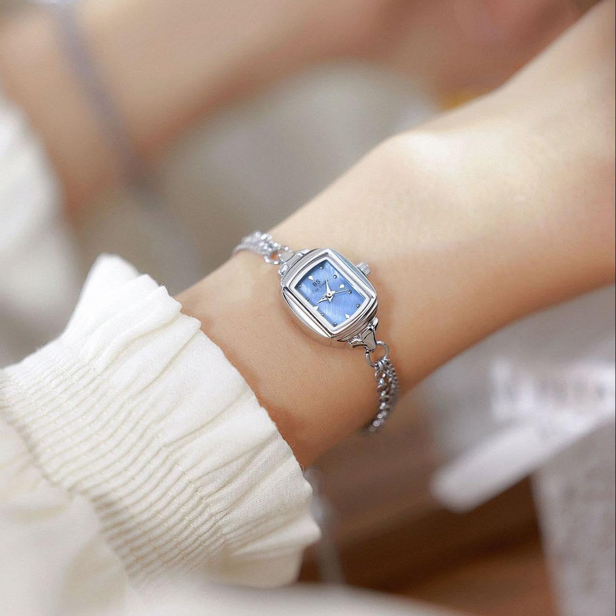 CARLIEN Women's Small Dainty Rectangle Tassel Chain Ultra Thin Quartz Watch