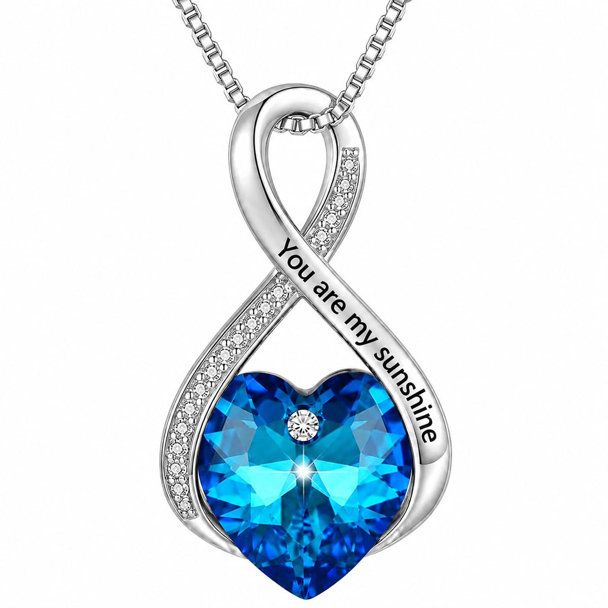 HVQP – Pendant Necklaces on display
