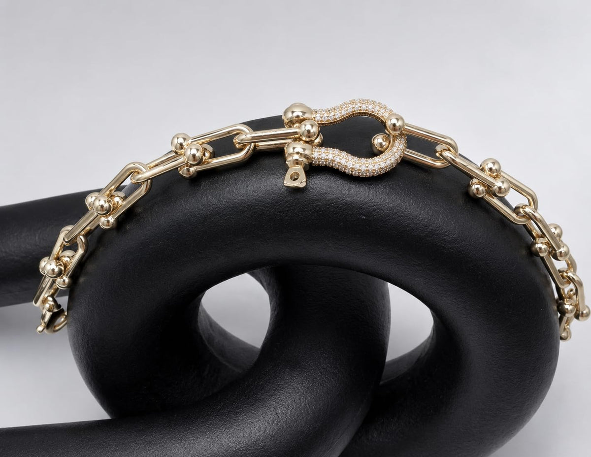 818 Charms Chunky U-Link Bracelet, 18K Gold PVD,CZ Horseshoe Carabiner – alternate angle