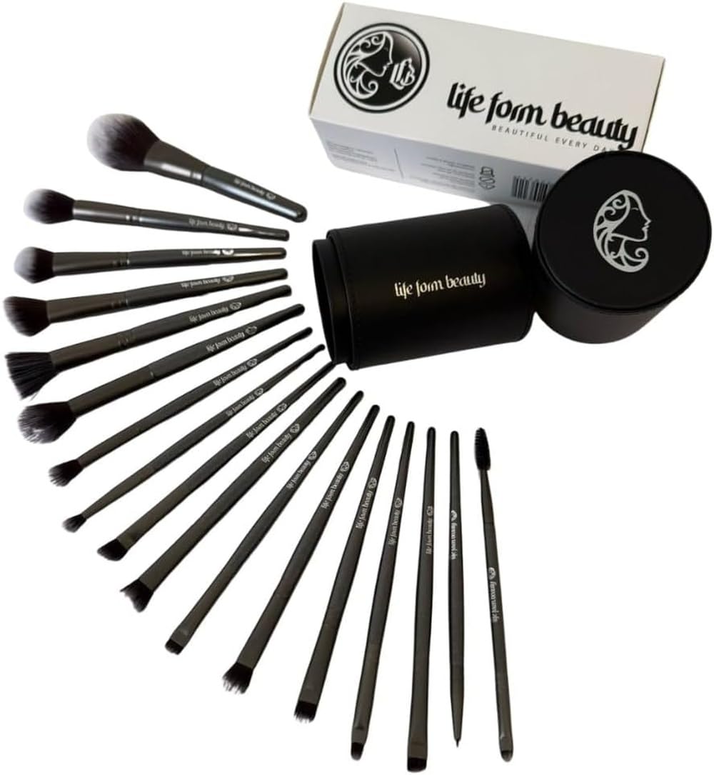 Life Form Beauty – Brush Sets on display