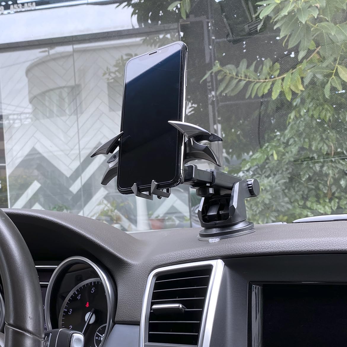 livin Alloy Material Unique Phone Holder Mount for Car Gifts for Men Bat Decorations Collectibles for Room Universal Ven