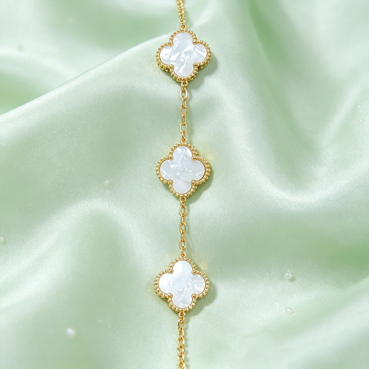 18K Gold Plated Clover Lucky Bracelet for Women White Black - Kruckel Official Imagery - 7