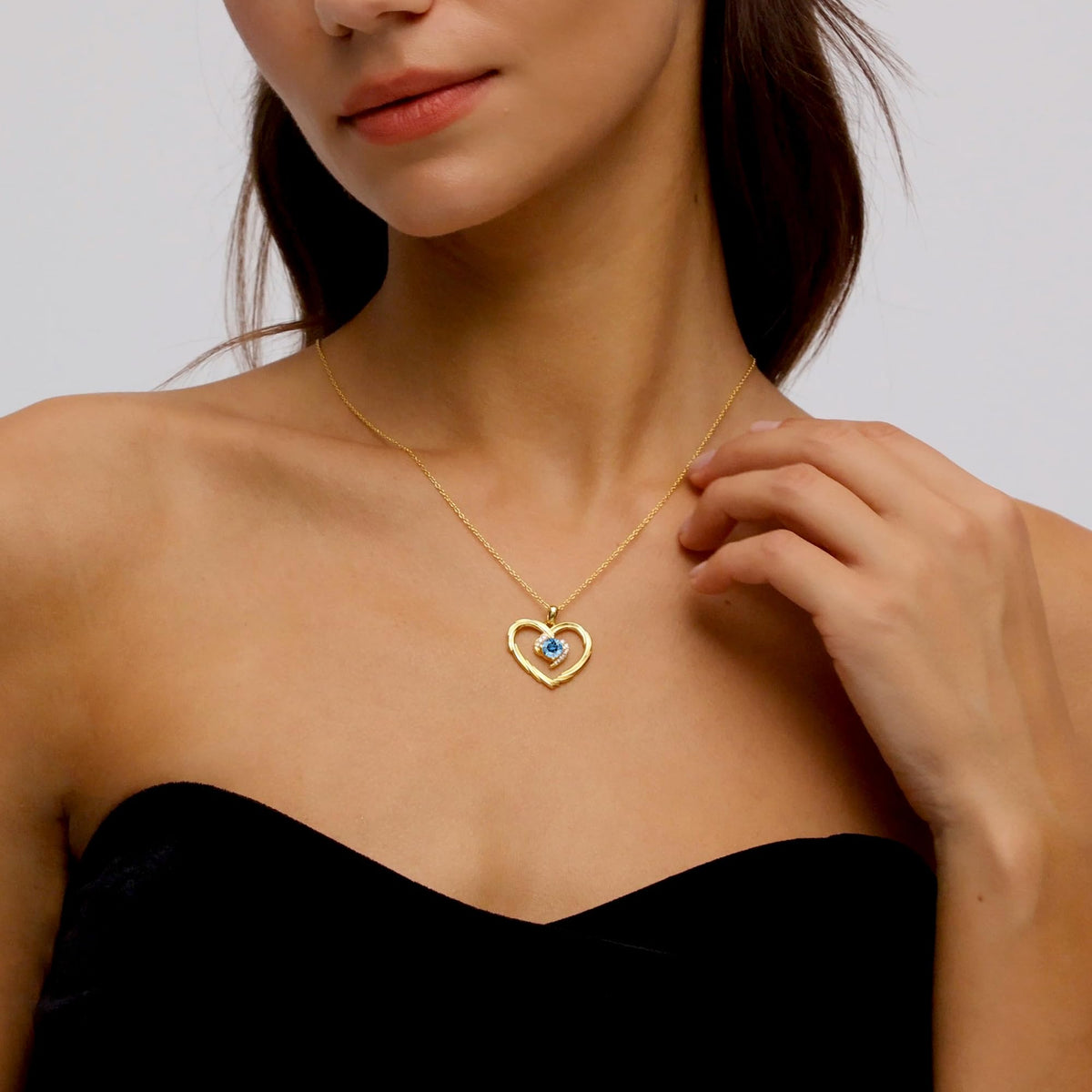 G&GEMSJEW Gold Heart Birthstone Necklaces for Women 925 Sterling Silver – close-up detail in 18K Gold 03 Mar-Light Blue