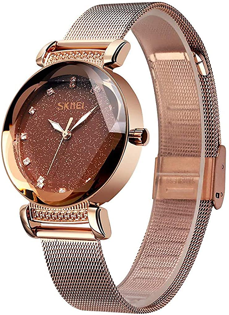 Gosasa Elegant Womens Quartz Watch, Crystal Dial Stainless Steel Mesh Watch – close-up detail in Gold