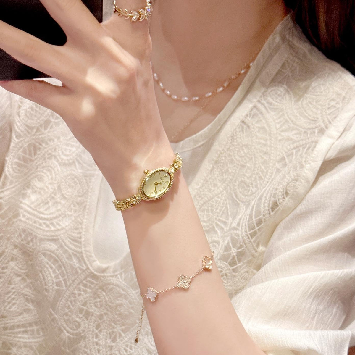 CARLIEN Fashion Vintage Gold Oval Quartz Watches for Women - Alloy Steel Band Slim Bracelet - Roman Numerals Numbers - D