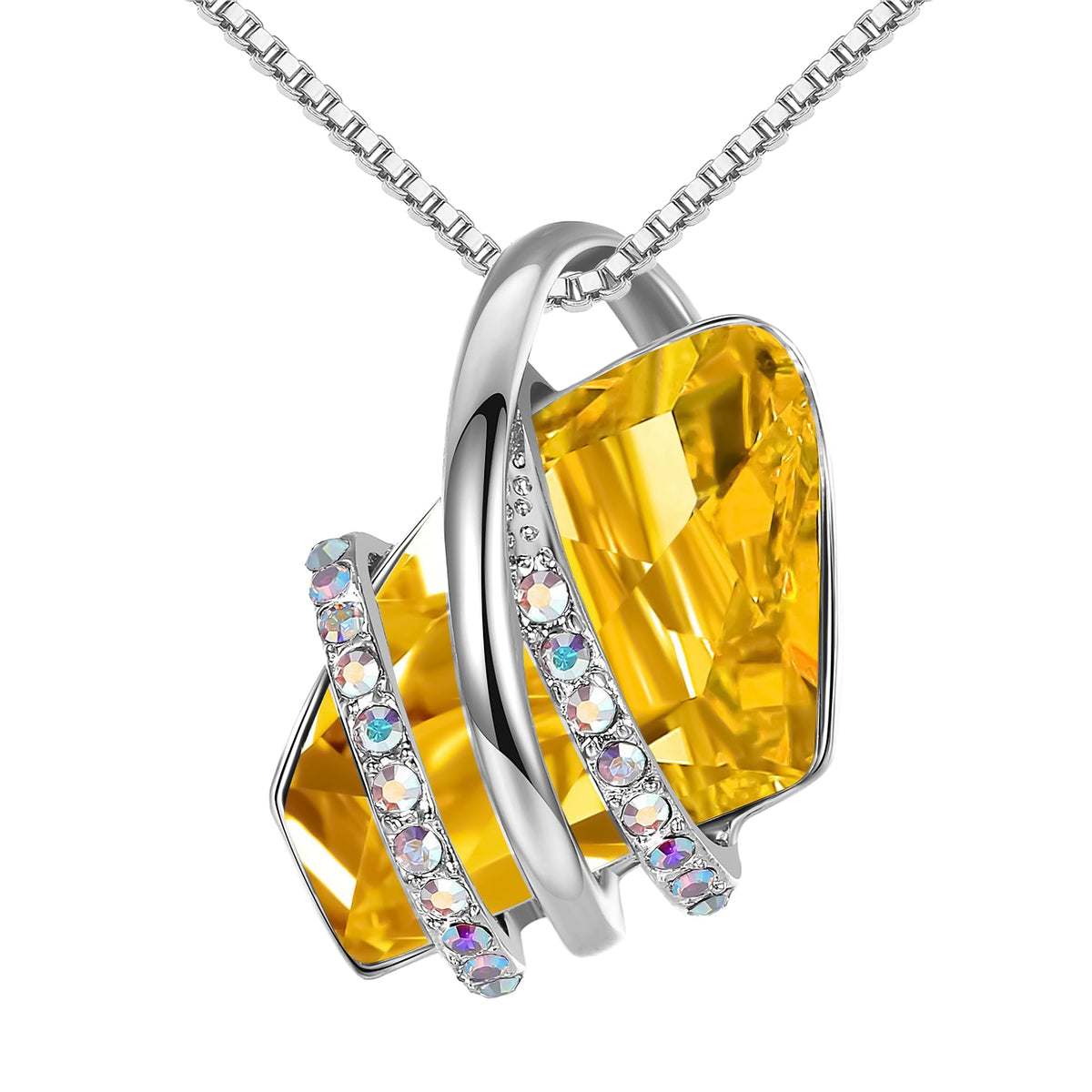 Leafael – Pendant Necklaces on display