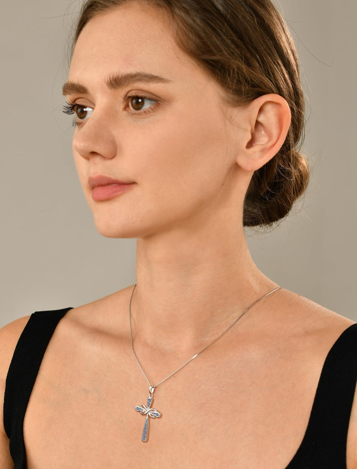 YL 925 Sterling Silver Cross Necklace for Women Halo Infinity Pendant Cubic Zirconia Jewelry for Mom – close-up detail i