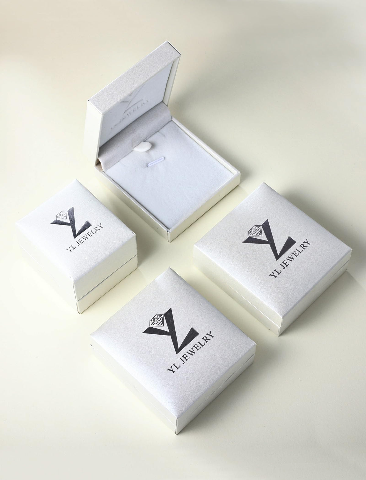 YL – Pendant Necklaces on display