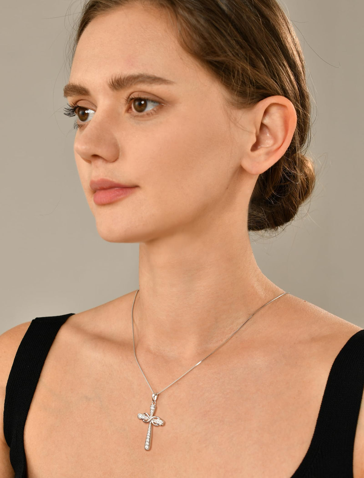 YL 925 Sterling Silver Cross Necklace for Women Halo Infinity Pendant Cubic Zirconia Jewelry for Mom – close-up detail i