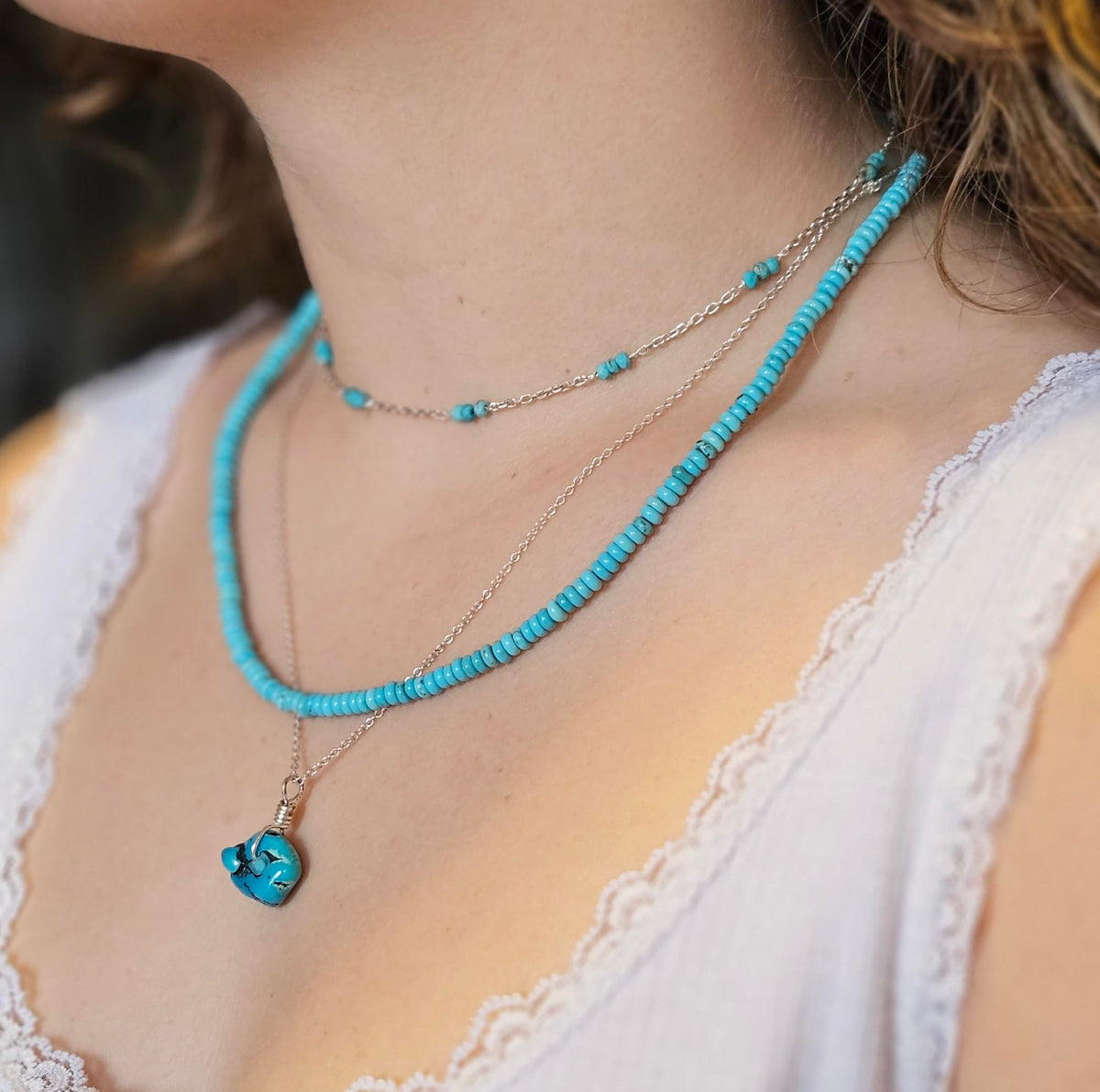 Handmade Dainty Natural Turquoise Beaded Choker – product photo (Chokers)