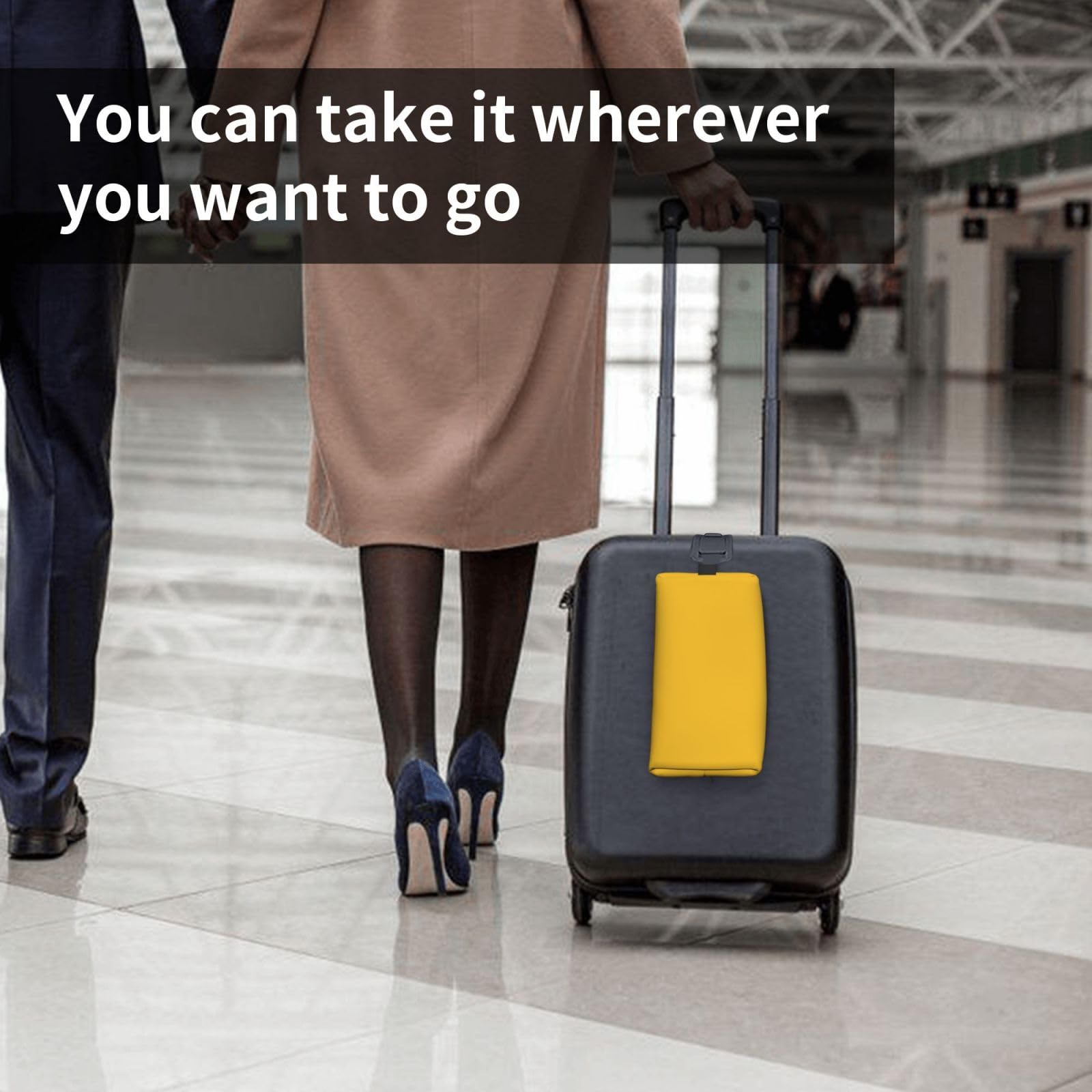 SXZVVBN large gold travel toiletry bag made of durable Oxford cloth, ideal for cosmetics and toiletries organization.