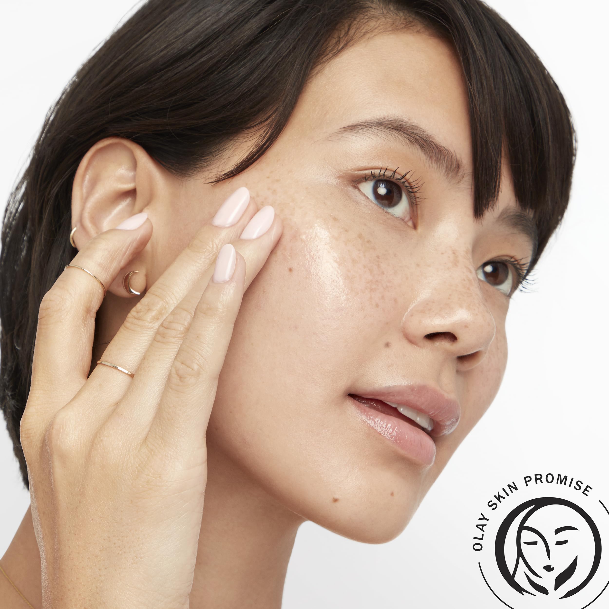 Olay Niacinamide MAX Wrinkle Reducing Serum for women, 1.3oz, with peptides and anti-aging ingredients in a clear bottle