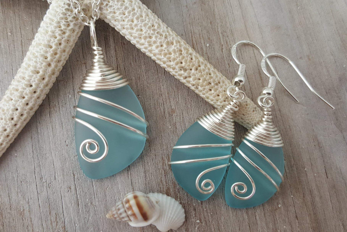 yinahawaii Handmade In Hawaii, Wire Wrapped Sea Glass Necklace and Earrings Set, Birthday Gifts For Women – back view an