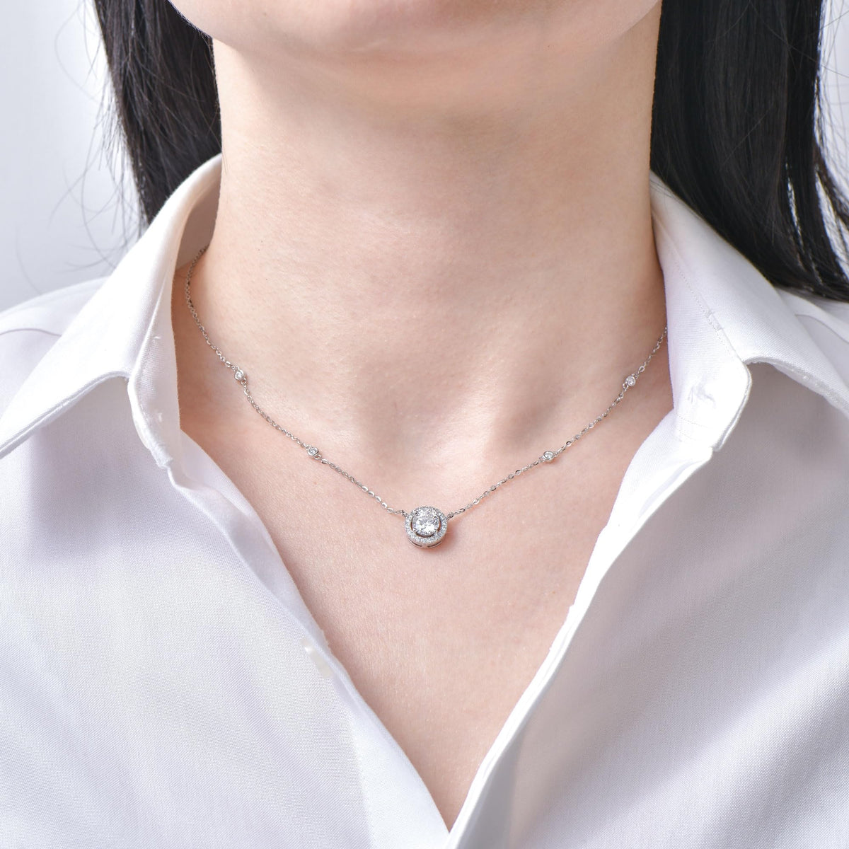 AINUOSHI 925 Sterling Silver Dainty 1 Carat Moissanite Station Necklace – packaging and label