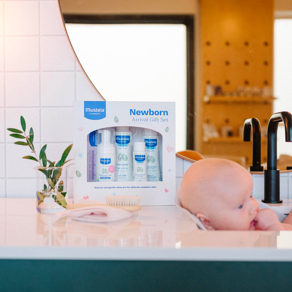 Mustela Newborn Arrival Gift Set - Premium Selection Official Imagery - 4