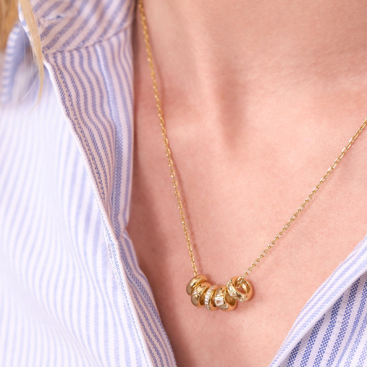 Electric Picks Oak Necklace, 14K Gold Plated Crystal Necklace for Women – close-up detail in Gold
