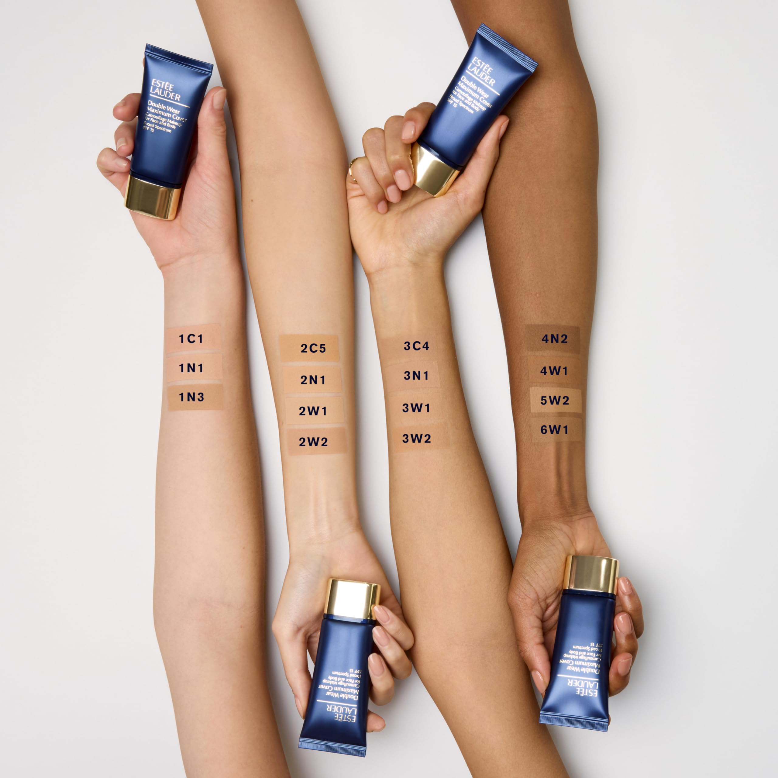 Estée Lauder Double Wear 24-Hour Foundation in 3C4 Medium/Deep, full coverage, waterproof face and body makeup with SPF 15.