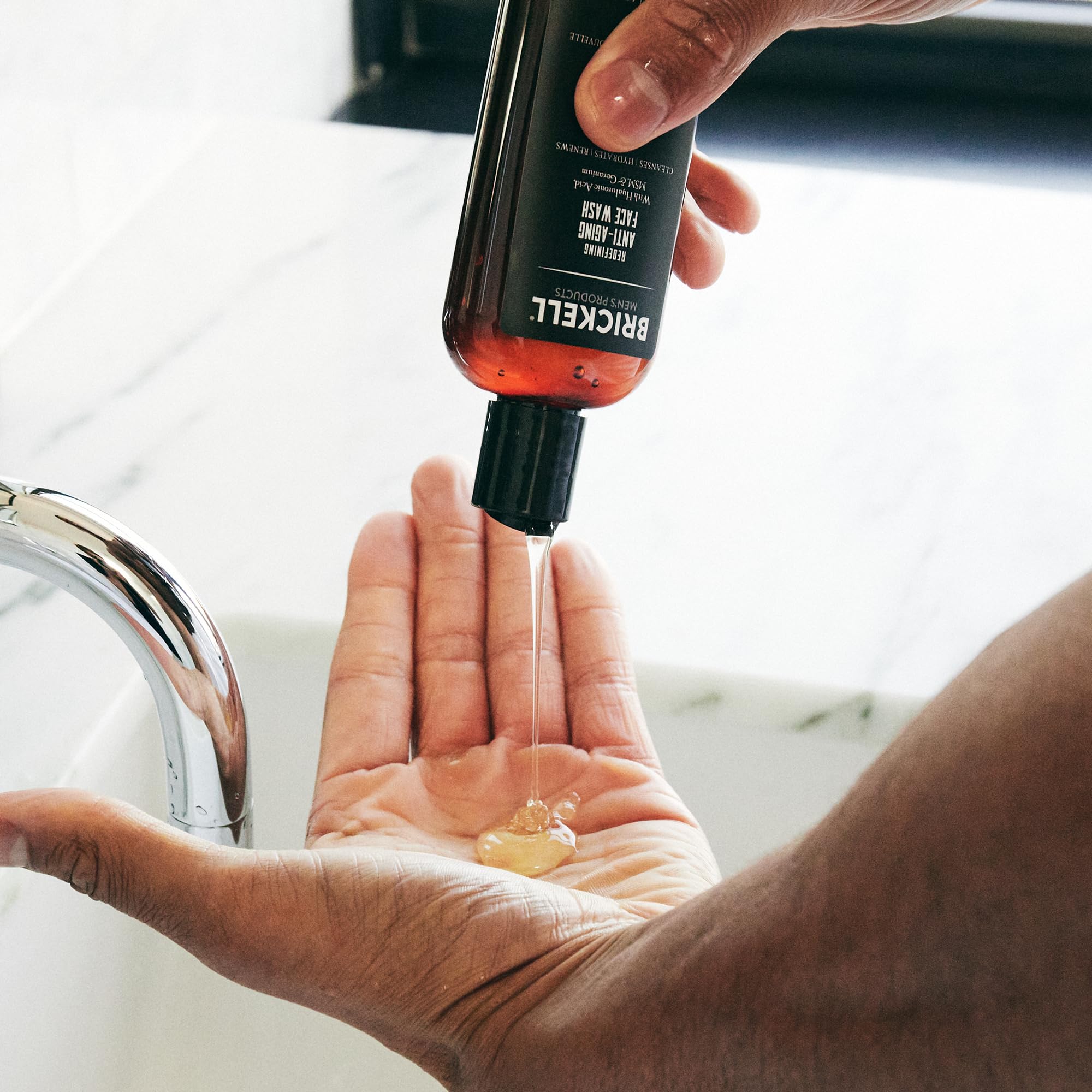 Brickell Men's Anti-Aging Face Wash Hyaluronic Acid 4oz