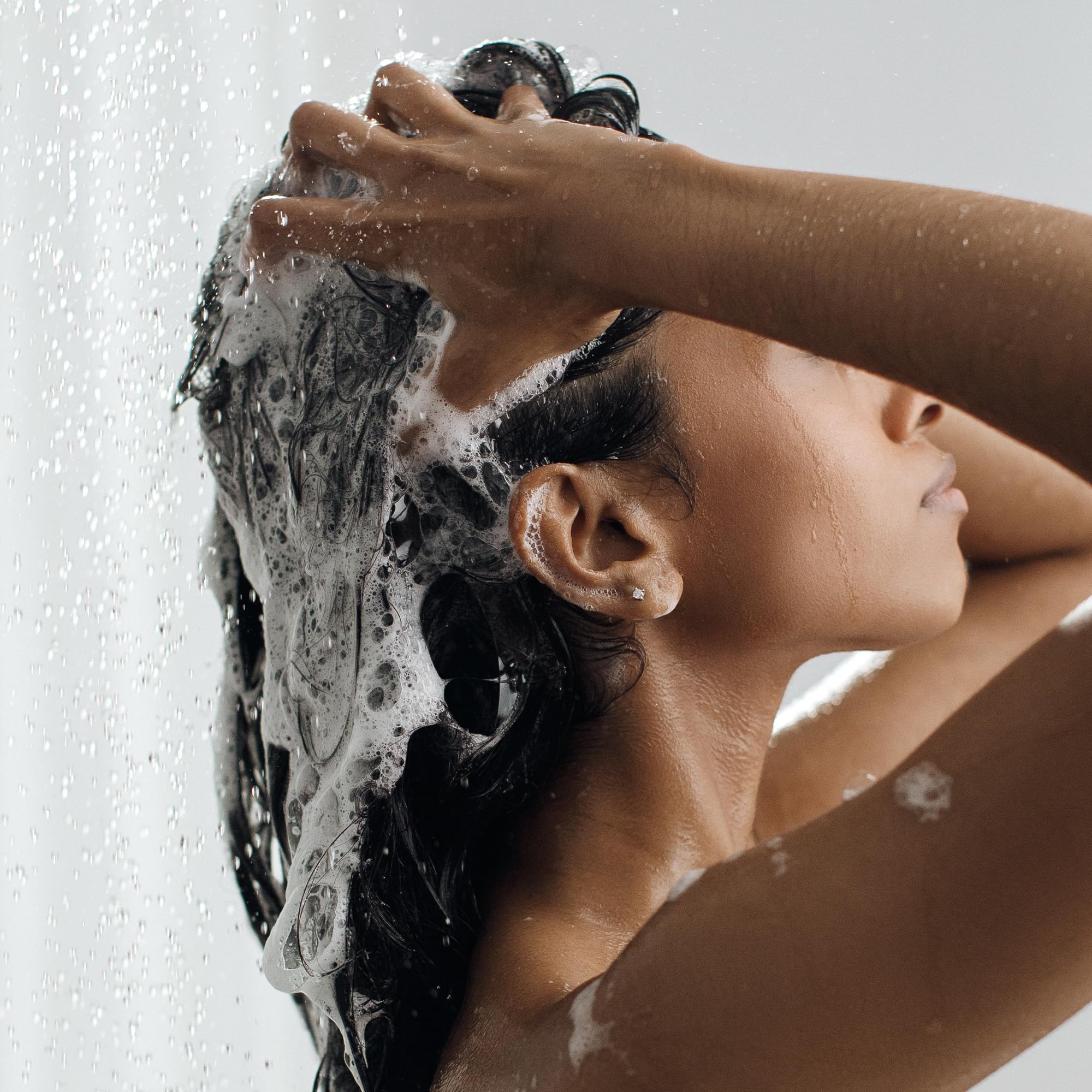 Kristin Ess Clarifying Detox Shampoo for oily hair, with pump, showing the 33.8oz bottle, sulfate-free, color-safe, vegan shampoo