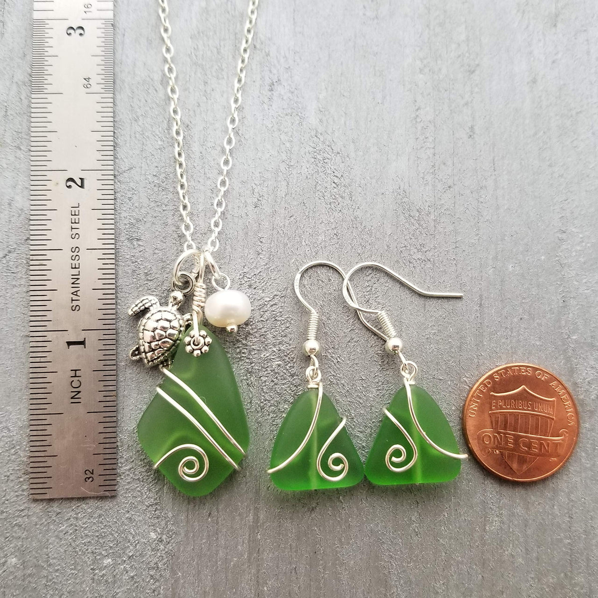 Handmade Wire wrapped Emerald May Birthstone sea glass - yinahawaii Official Imagery - 4