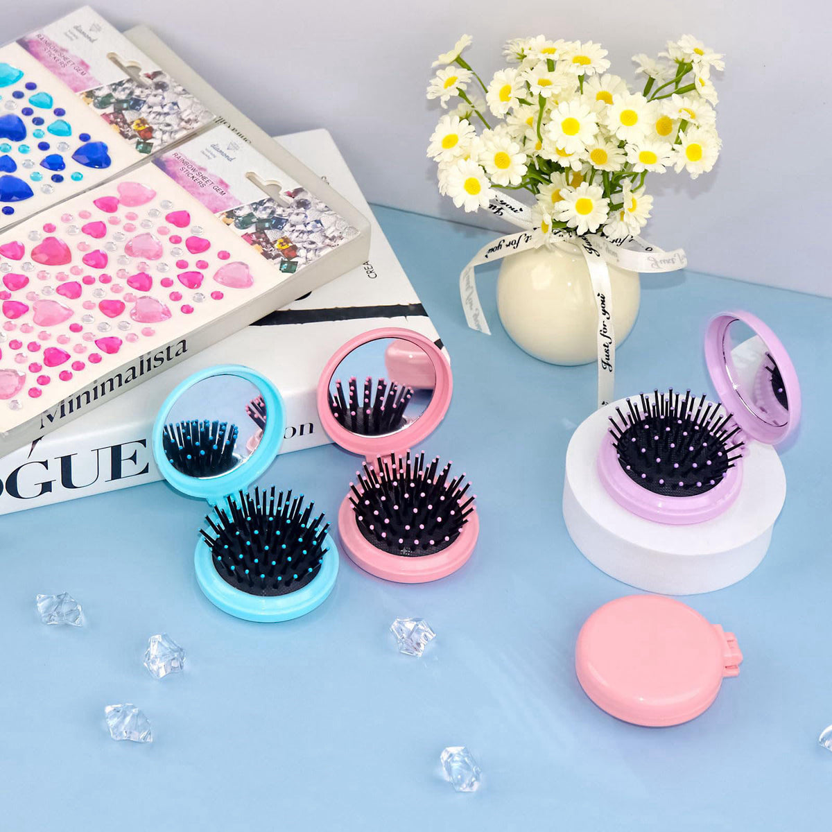 Lilingsty 4 Colors Folding Mirror Hairbrush, 2 in 1 Compact Pocket Mirror Comb with DIY Stickers, Round Mini Pocket Make