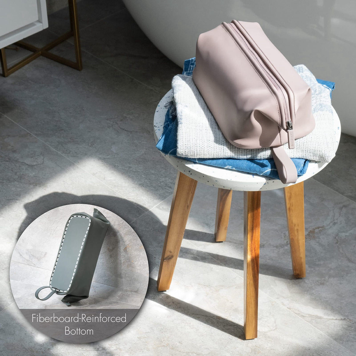 LINE+ARC – Toiletry Bags on display