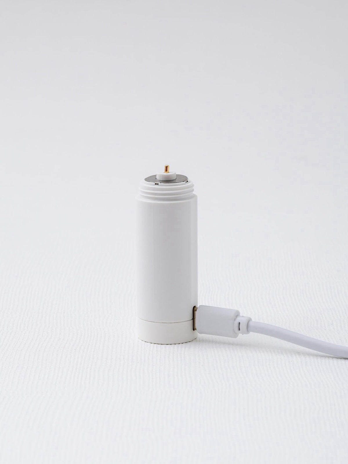MANDU DECO Rechargeable Kpop Lightstick Battery for K-pop Concerts, Protective Cap with Keychain, Lasts 4 to 6 Hours, Wh