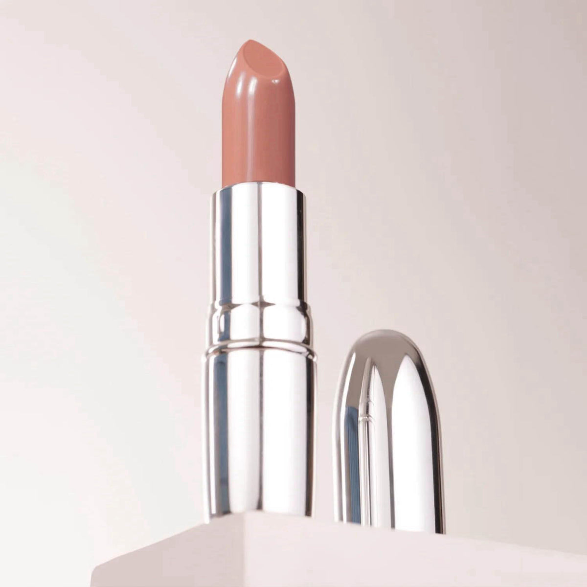 Nude Envie - The Ultimate Nude Lip Collection - Makeup Gift Set - Lip Gloss, Lip Liner, Eye Shadow, Lipstick - Luxury Co