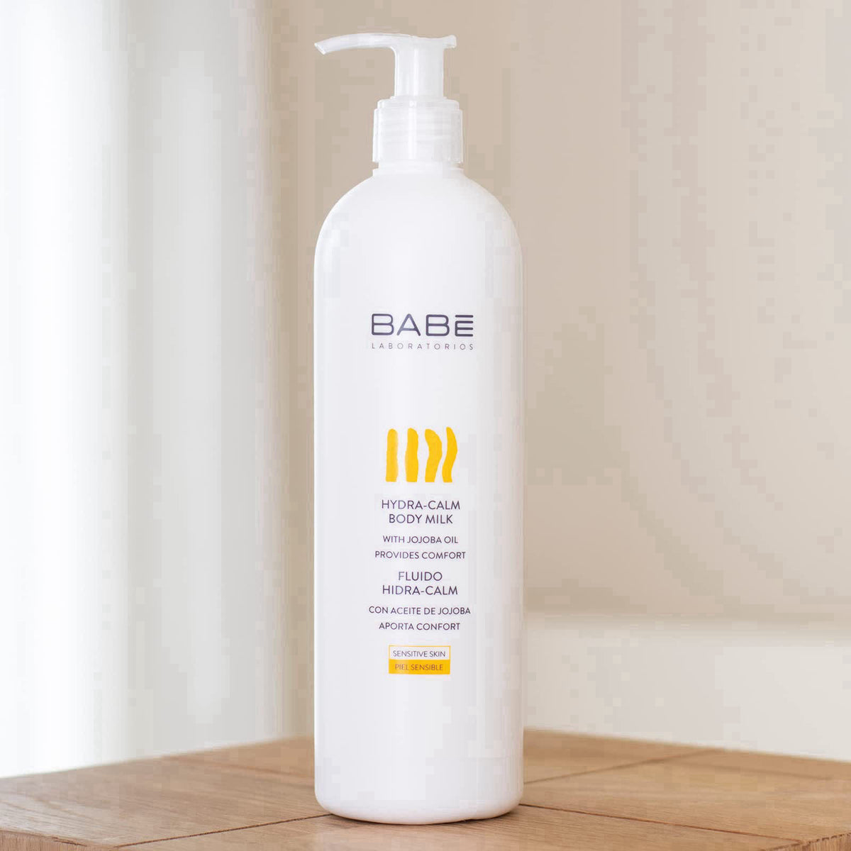 LABORATORIOS BABE Babe Laboratorios Hydra Calm Body Milk – close-up detail