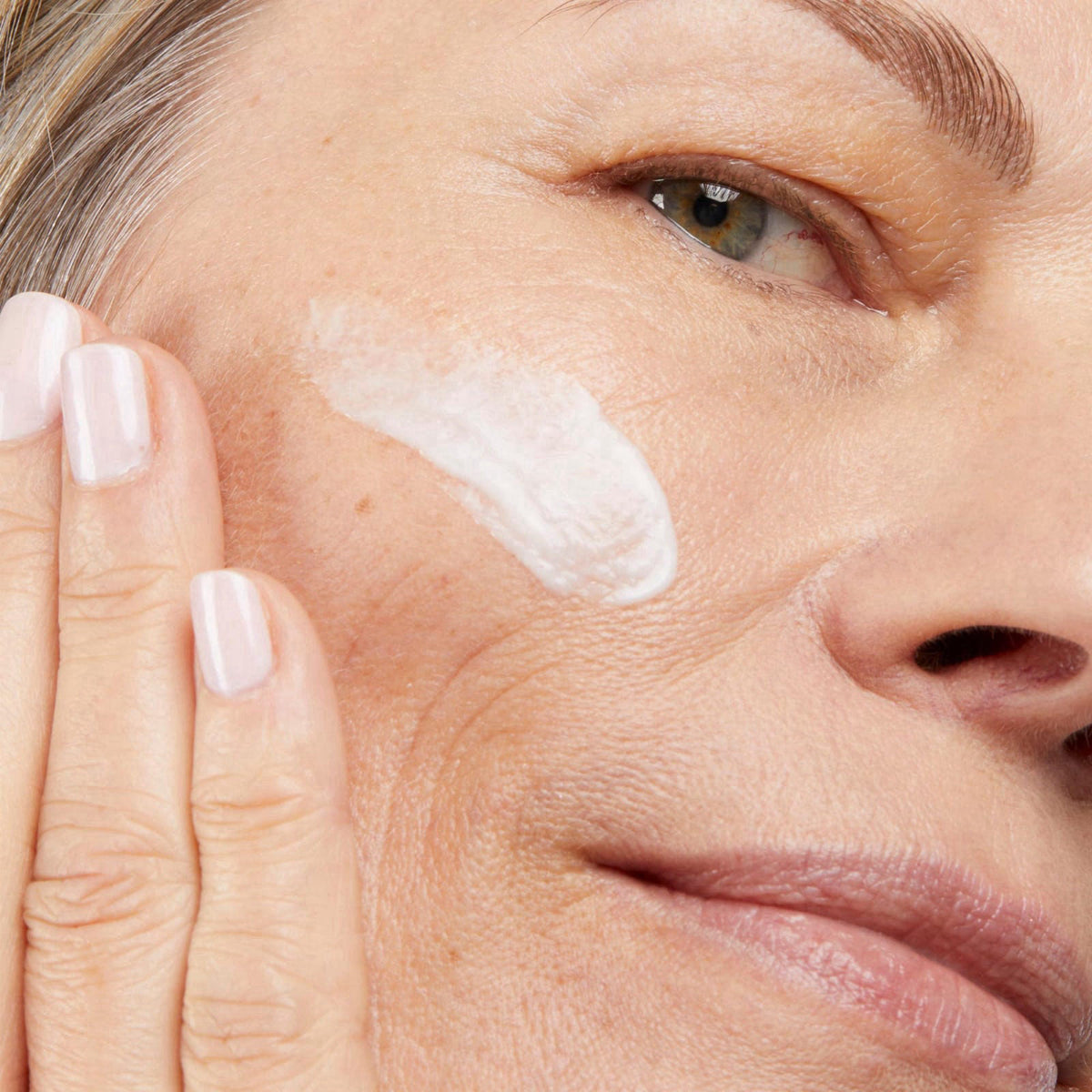 No7 Pure Retinol 1% Night Concentrate, 30ml – packaging and label