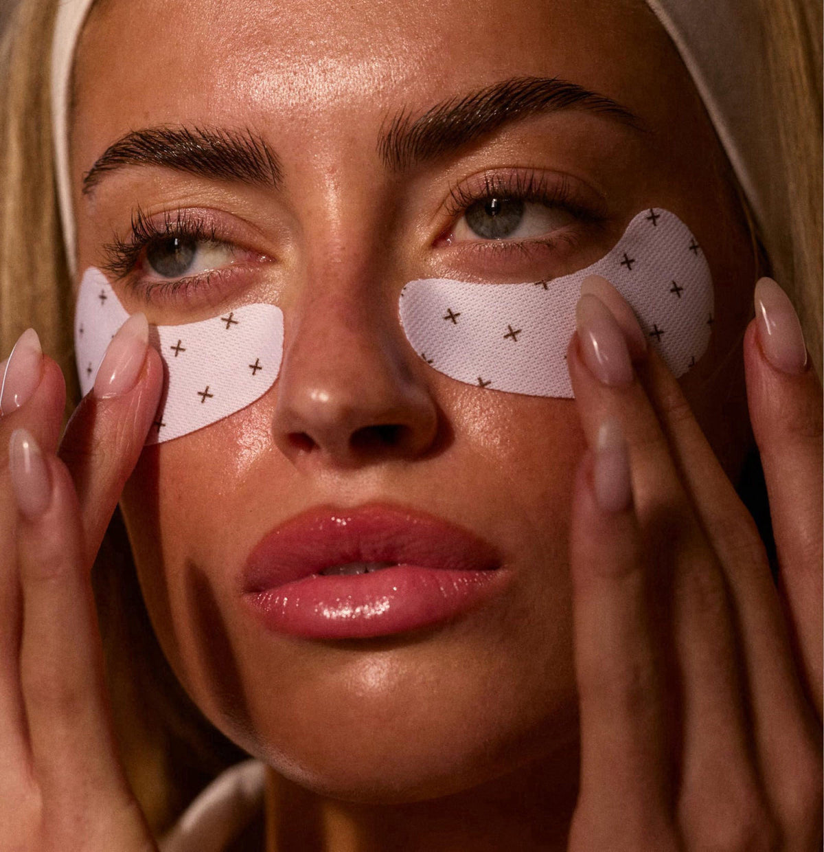 + Lux Unfiltered - Iced Latte Cooling Under Eye Patches - Eye Masks – alternate angle